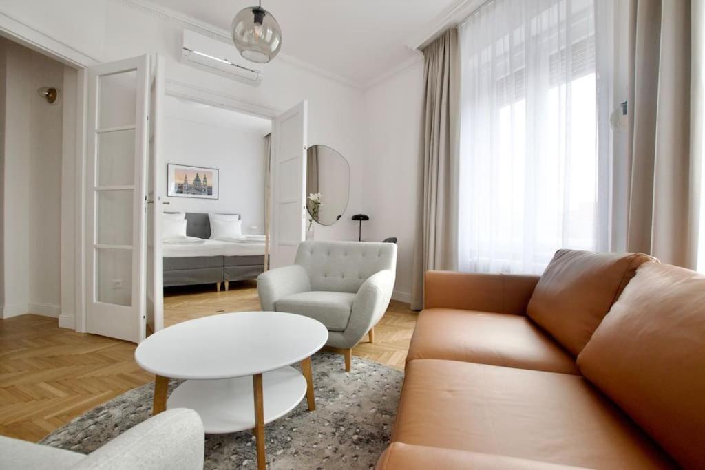 Premium Apartment By Hi - Central 2 Bedroom - Best View Budapešť Exteriér fotografie