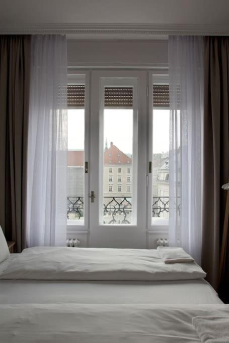 Premium Apartment By Hi - Central 2 Bedroom - Best View Budapešť Exteriér fotografie