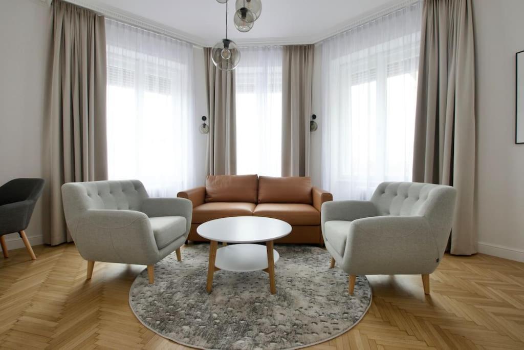 Premium Apartment By Hi - Central 2 Bedroom - Best View Budapešť Exteriér fotografie