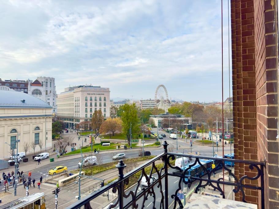Premium Apartment By Hi - Central 2 Bedroom - Best View Budapešť Exteriér fotografie