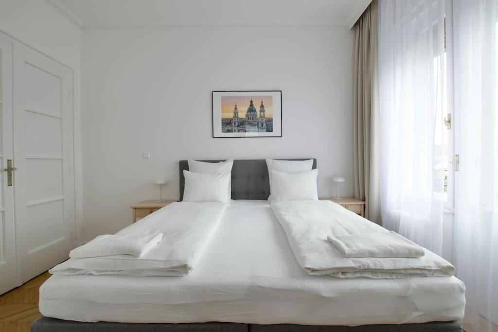 Premium Apartment By Hi - Central 2 Bedroom - Best View Budapešť Exteriér fotografie